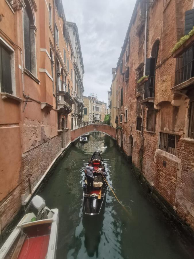 Canal View Flat * Venice