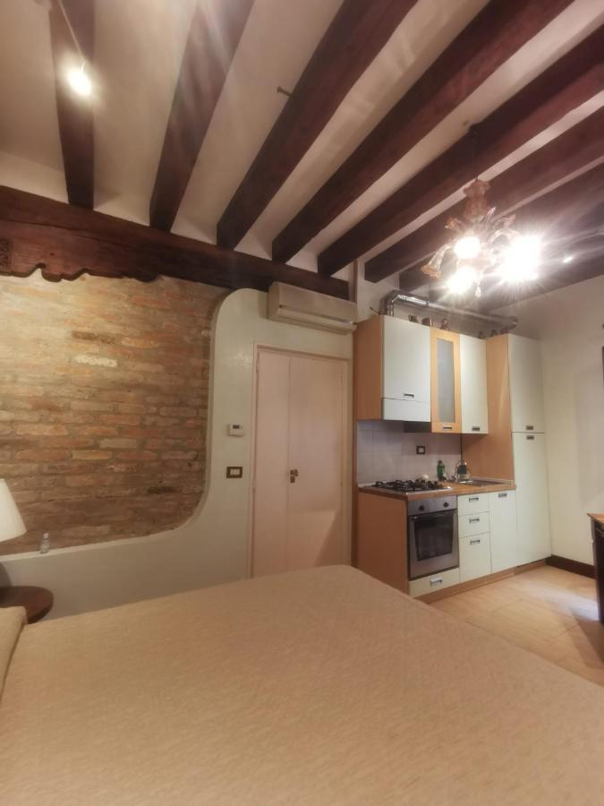 Canal View Flat Venice